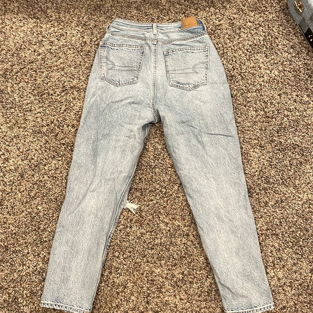 AMERICAN EAGLE mom jeans - Picture 2 of 2